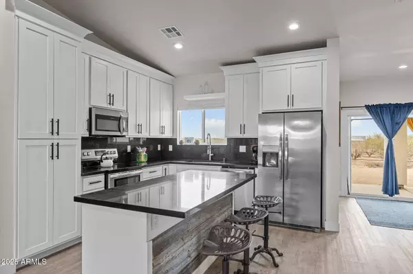 28311 N 253RD Drive, Wittmann, AZ 85361