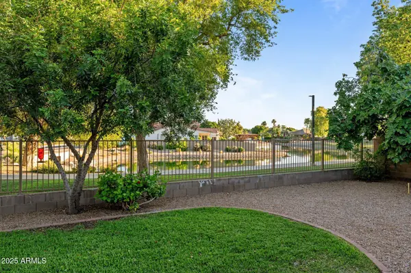 6907 W MONONA Drive, Glendale, AZ 85308