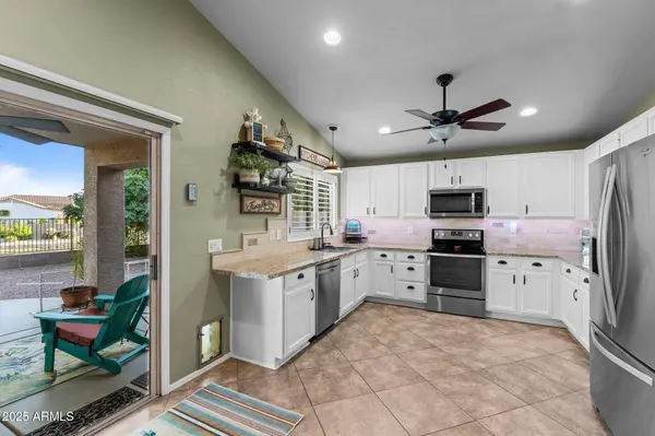 6907 W MONONA Drive, Glendale, AZ 85308