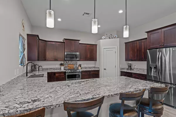 20312 W MELANIE Drive, Wittmann, AZ 85361