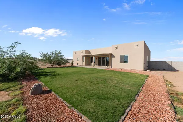 23012 W PEAKVIEW Road, Wittmann, AZ 85361