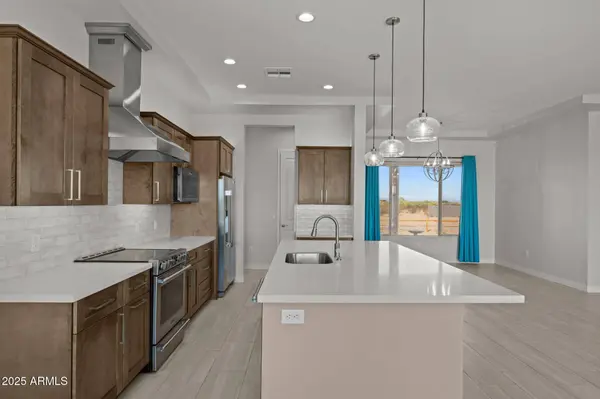 23012 W PEAKVIEW Road, Wittmann, AZ 85361