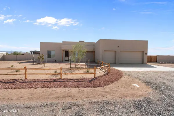 23012 W PEAKVIEW Road, Wittmann, AZ 85361
