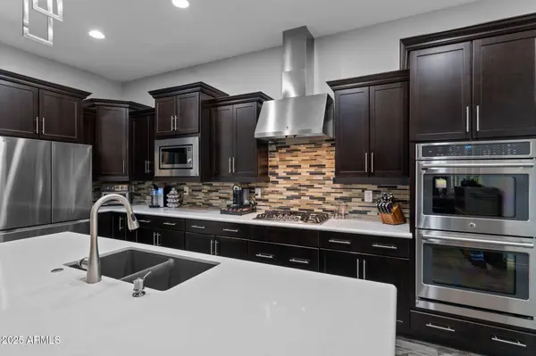 10246 W OBERLIN Way, Peoria, AZ 85383