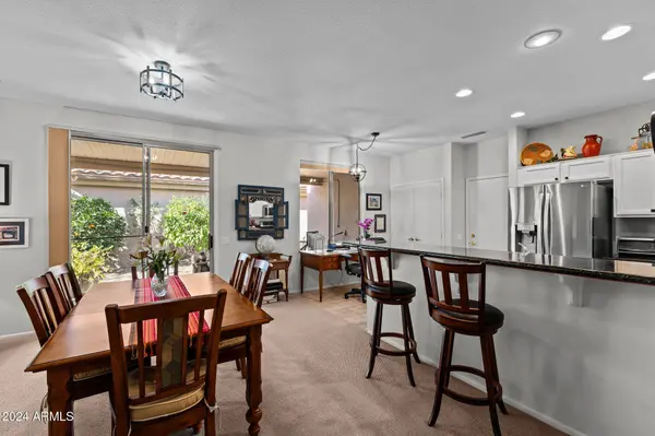 19558 N DESERT GARDEN Drive, Surprise, AZ 85374