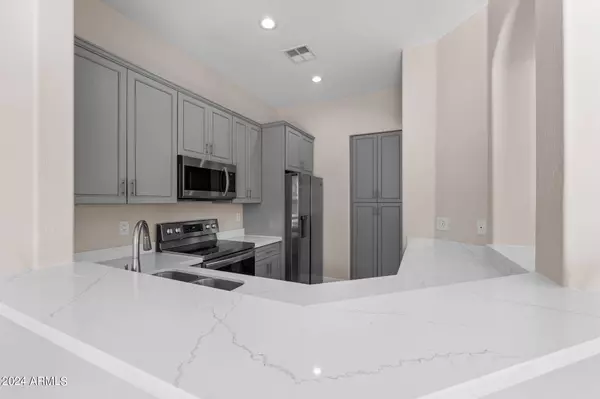 904 N POPPY Street, Wickenburg, AZ 85390