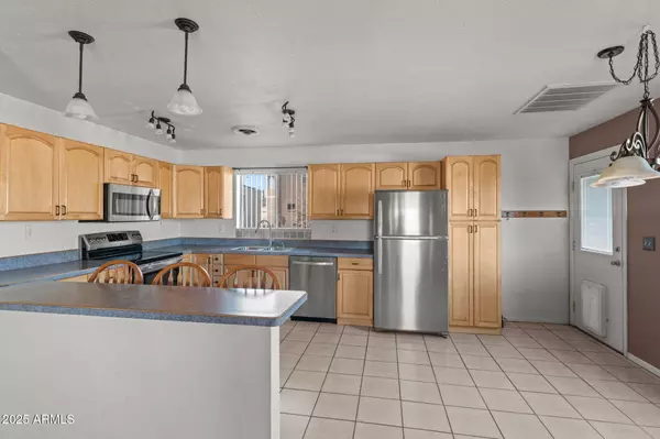 735 W HERMOSA Drive, Wickenburg, AZ 85390