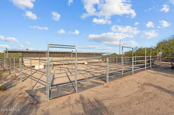 35740 S CALICO Circle, Wickenburg, AZ 85390