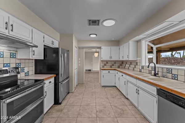 1605 N LITTLE STONEHEDGE RANCH Road, Wickenburg, AZ 85390