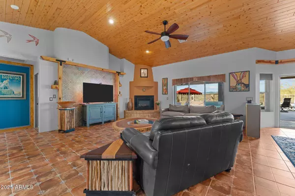 50914 N 292ND Avenue, Wickenburg, AZ 85390