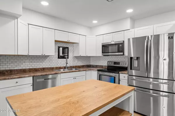 9257 W GARY Road, Peoria, AZ 85345