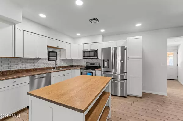 9257 W GARY Road, Peoria, AZ 85345