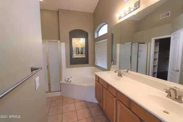 2280 E INDIAN WELLS Drive, Chandler, AZ 85249