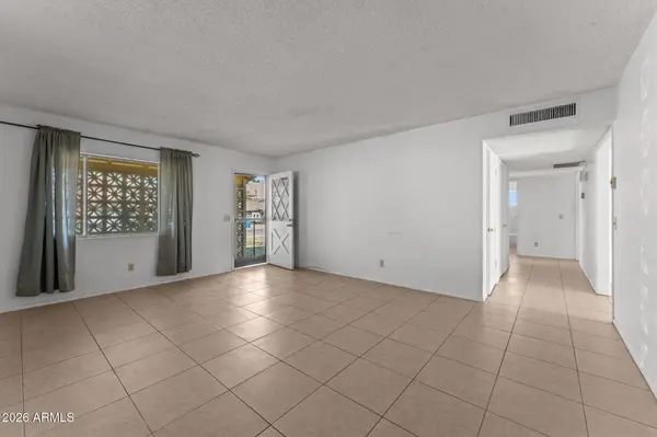 433 N OXBOW Drive, Wickenburg, AZ 85390