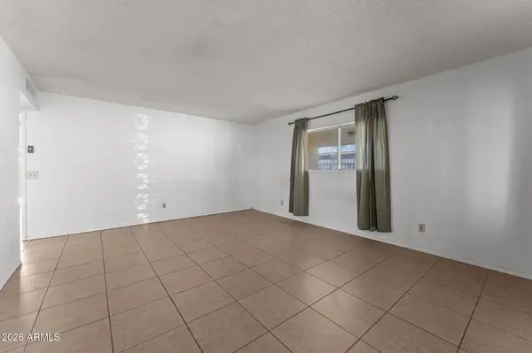 433 N OXBOW Drive, Wickenburg, AZ 85390