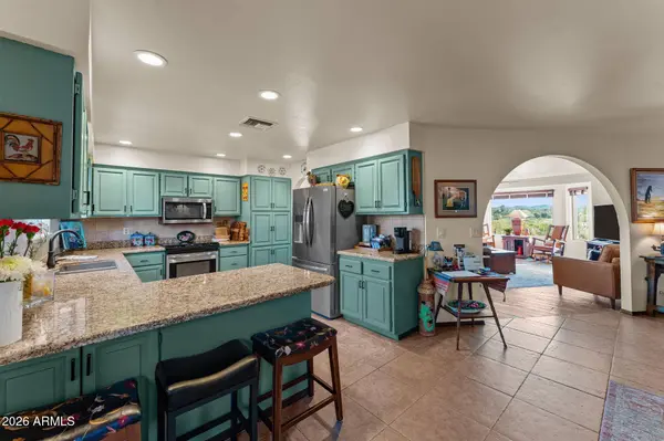 1130 N COYOTE Crossing, Wickenburg, AZ 85390