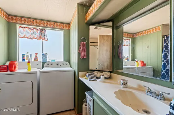 22560 W SUNRISE Road, Congress, AZ 85332