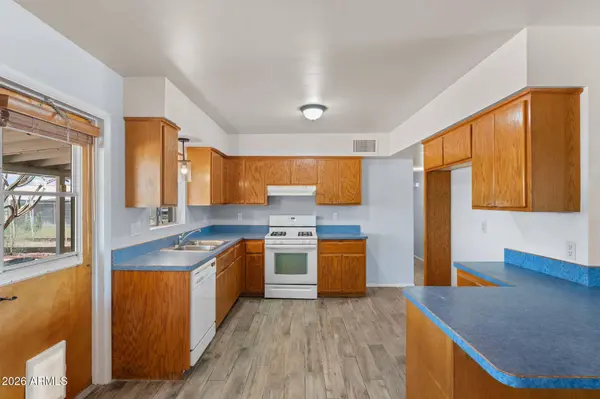 589 N JACKSON Street, Wickenburg, AZ 85390