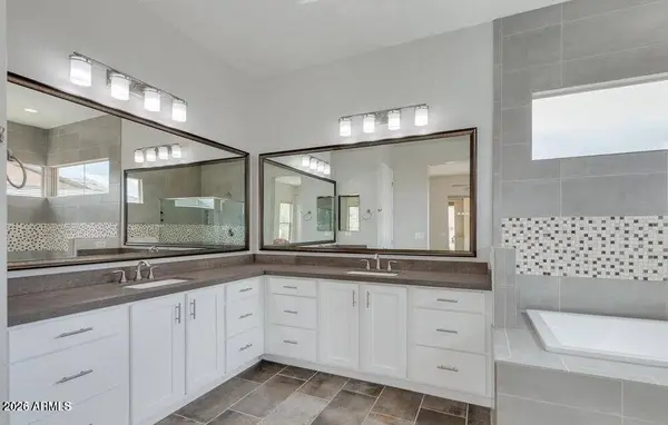 4390 NOBLE Drive, Wickenburg, AZ 85390