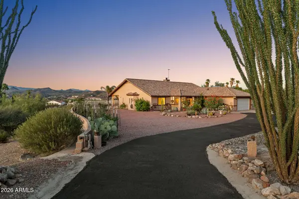 90 W TURTLEBACK Lane, Wickenburg, AZ 85390