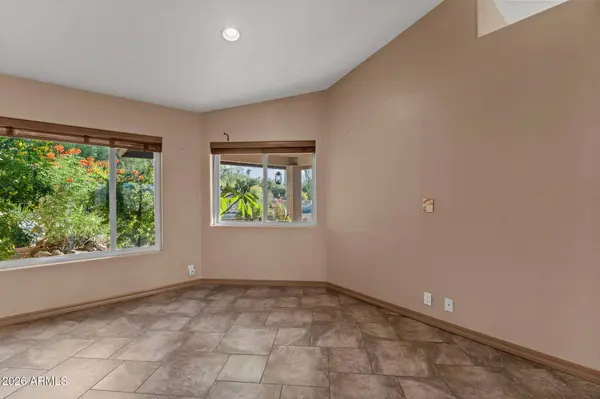 90 W TURTLEBACK Lane, Wickenburg, AZ 85390