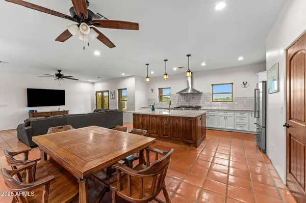 955 THUNDER ROCK Road, Wickenburg, AZ 85390