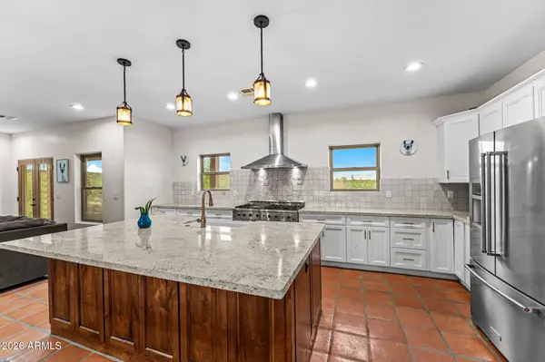 955 THUNDER ROCK Road, Wickenburg, AZ 85390