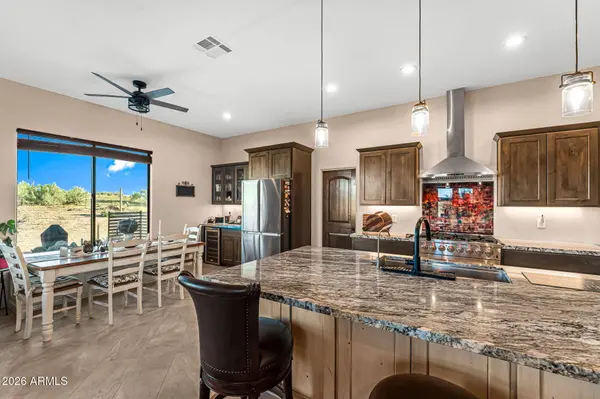 26672 W Billy Clegg Road, Congress, AZ 85332