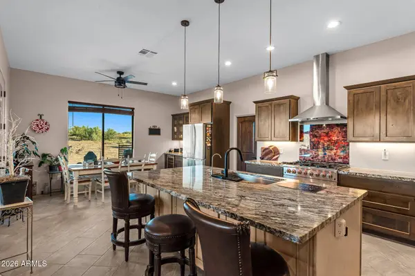 26672 W Billy Clegg Road, Congress, AZ 85332