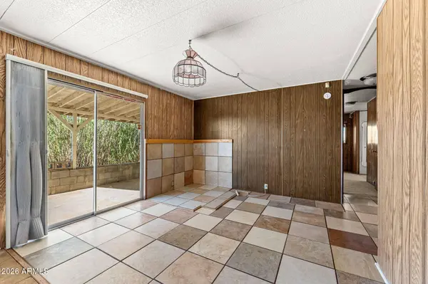 7607 W WICKLOW Lane, Kirkland, AZ 86332