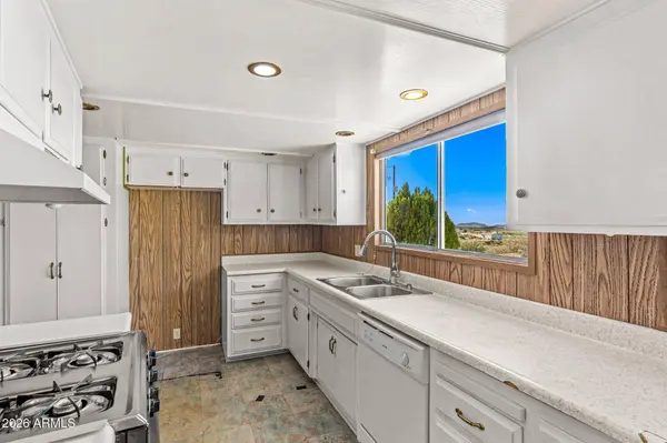 7607 W WICKLOW Lane, Kirkland, AZ 86332