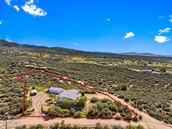 7607 W WICKLOW Lane, Kirkland, AZ 86332