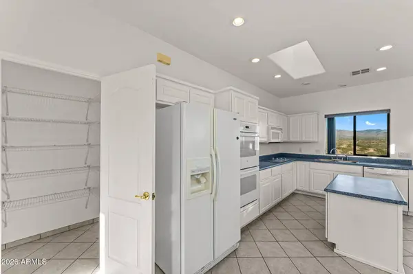 27183 S BENNETT Way, Congress, AZ 85332