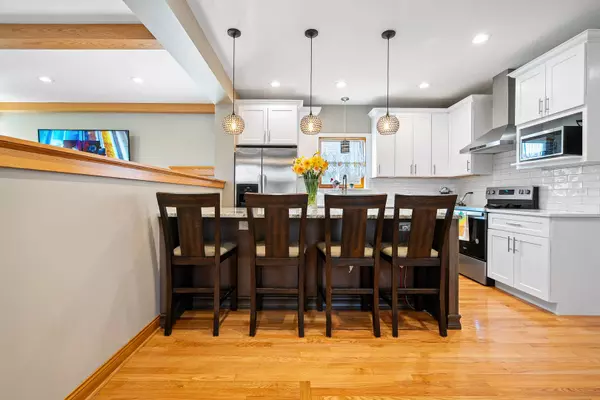 5605 S MERRIMAC Avenue, Chicago, IL 60638