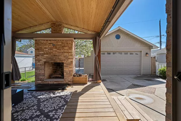 5605 S MERRIMAC Avenue, Chicago, IL 60638