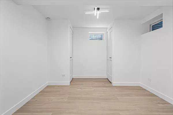 4532 Waubansie Lane, Lisle, IL 60532