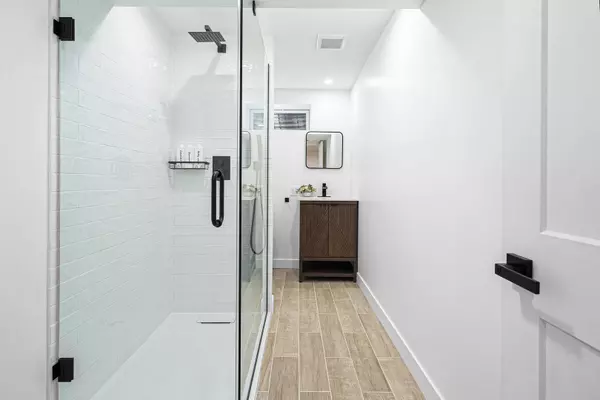 4532 Waubansie Lane, Lisle, IL 60532