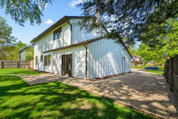 4532 Waubansie Lane, Lisle, IL 60532