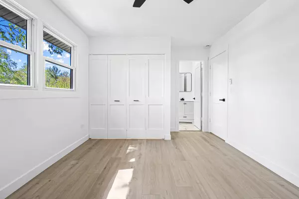 4532 Waubansie Lane, Lisle, IL 60532