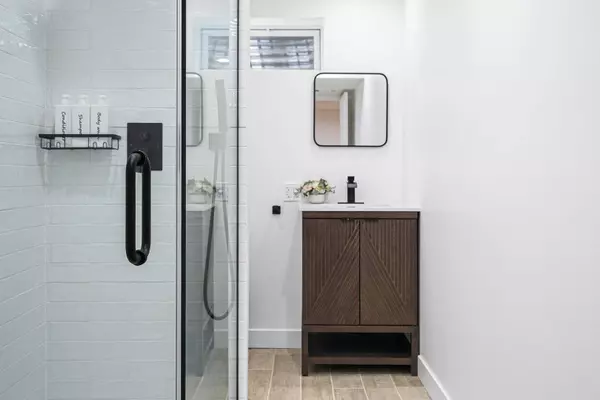 4532 Waubansie Lane, Lisle, IL 60532