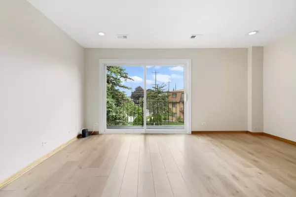 4825 W 109th Street #303, Oak Lawn, IL 60453