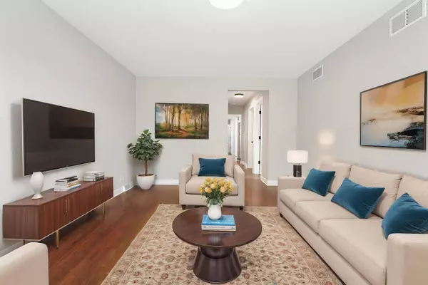 6034 W 60th Street, Chicago, IL 60638