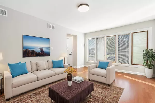 6034 W 60th Street, Chicago, IL 60638