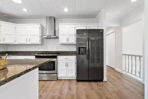 1750 Hickey Street, Hobart, IN 46342