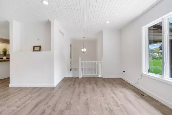 1750 Hickey Street, Hobart, IN 46342