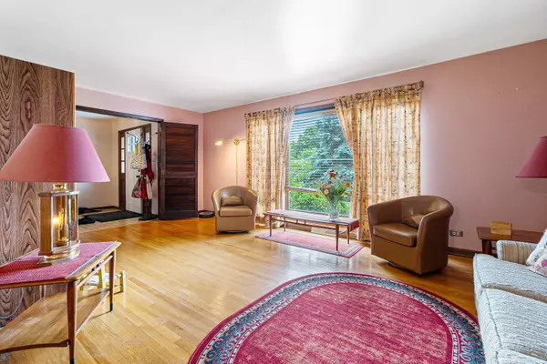 9108 Windsor Drive, Palos Hills, IL 60465