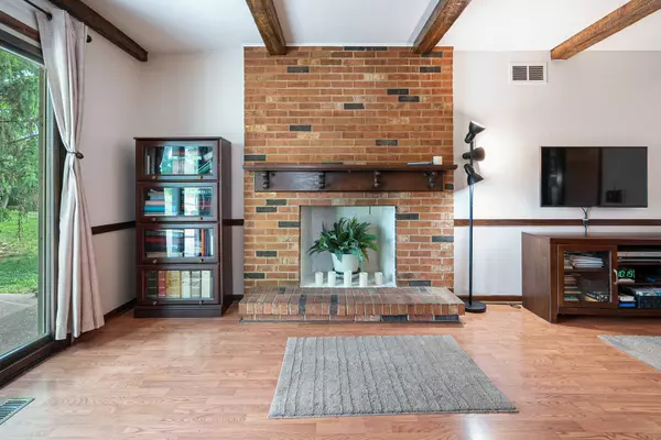 9108 Windsor Drive, Palos Hills, IL 60465