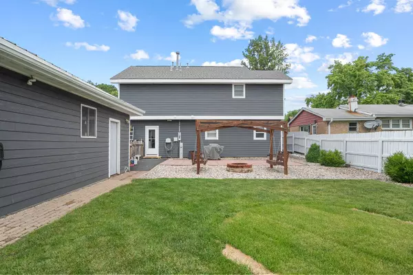 7115 114th Place, Worth, IL 60482