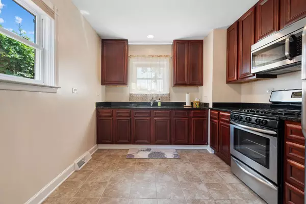 7720 NEWLAND Avenue, Burbank, IL 60459