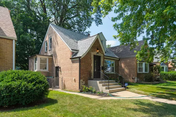 9638 S Francisco Avenue, Evergreen Park, IL 60805